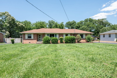 1619 Edgewood Dr