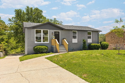 373 Kingview Dr