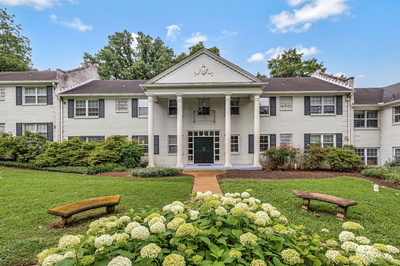 422 Bowling Ave