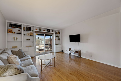 4425 Westlawn Dr
