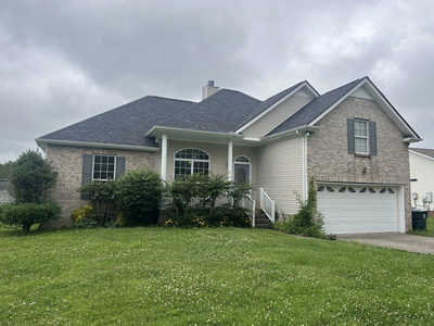 205 Holly Ln
