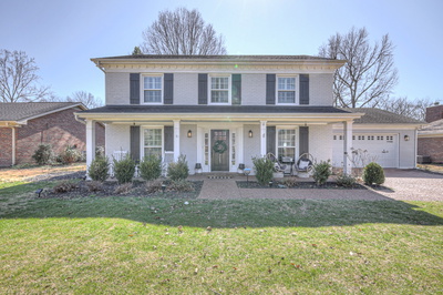 1027 Boxwood Dr