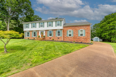 121 E Ervin Dr