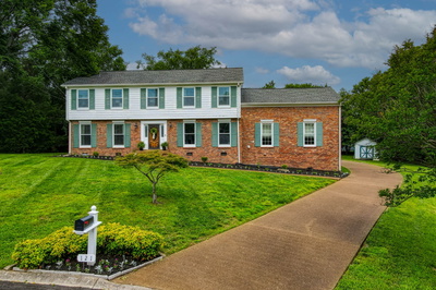 121 E Ervin Dr