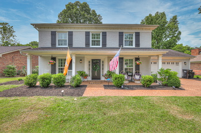 1027 Boxwood Dr