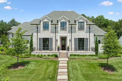 1518 Amesbury Ln