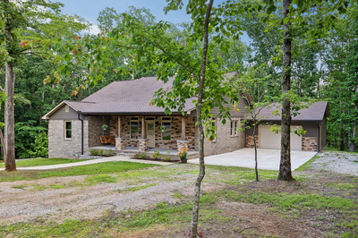 211 Woodmere Dr