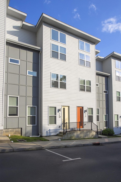 708 Tral St
