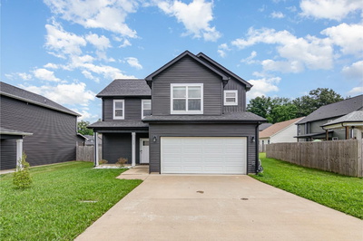 242 Stone Bluff Way