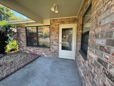 345 Deer Lake Dr