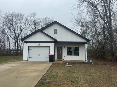 516 Gale Dr