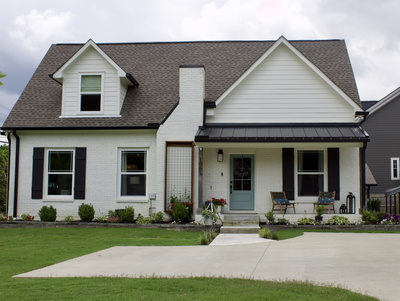 1001 Graybar Ln
