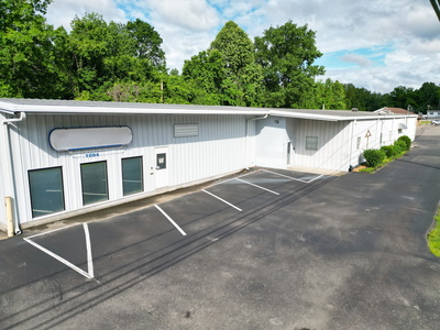 1094 N Main St