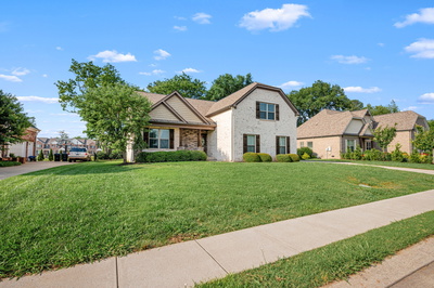 2743 Crowne Pointe Dr