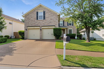 2216 Falcon Creek Dr