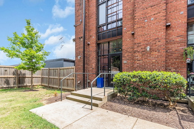 706 Taylor St