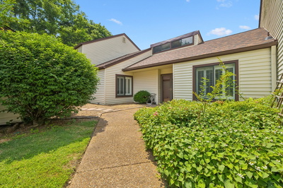 4863 Woodview Dr