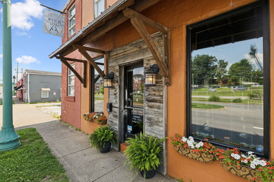 124 University Ave
