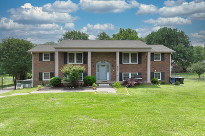 106 Fairways Dr