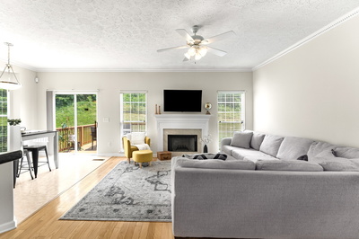 1412 W Running Brook Rd