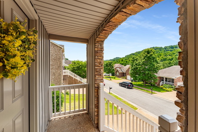 1412 W Running Brook Rd