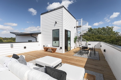 996 Douglas Ave