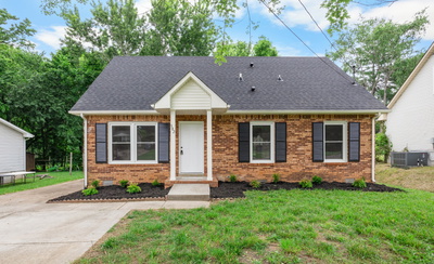 382 Louise Ln