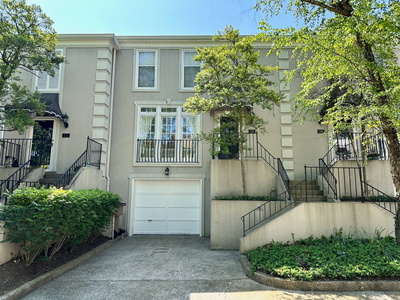 110 Saint Charles Pl