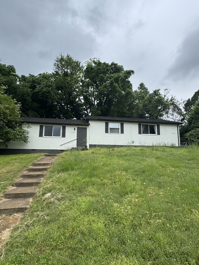 2328 Oak Ct