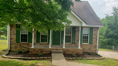 570 Barney Ln