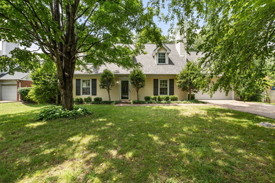 508 Sugartree Ln