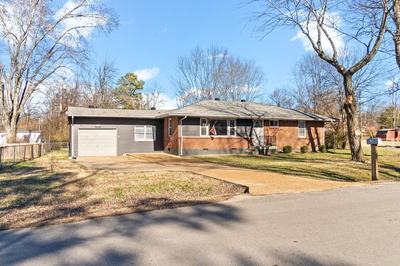 207 Park Ln