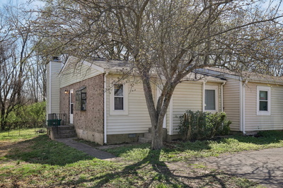 4610 Woodside Dr