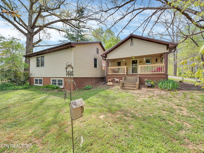 7709 Neubert Springs Rd
