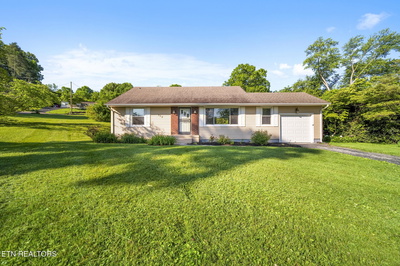 908 Glenoaks Drive