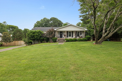 1220 Lipscomb Dr