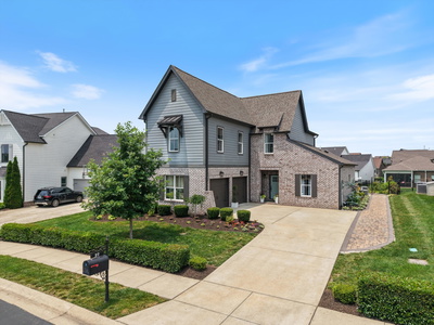 27 Yearling Way