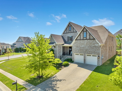 1201 Bradshaw Ln