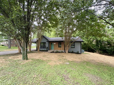 208 Lookout Dr