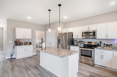 537 Bloomington Trce
