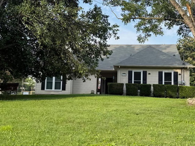 3367 Clearwater Dr