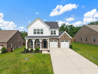 574 Oakvale Ln
