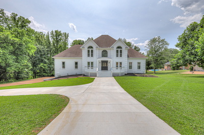 1202 Willow Brook Pass