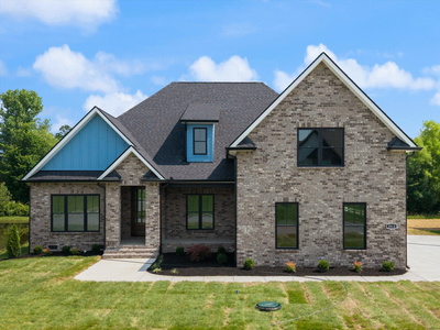3814 Carriage Dr