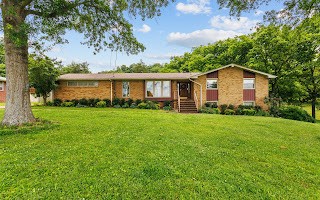 609 Angela Cir