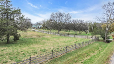 921 Hickory Hills Dr
