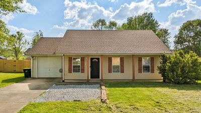 1042 Waterford Cir