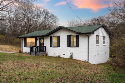 2589 Bethwood Dr