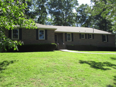 1131 Warfield Blvd