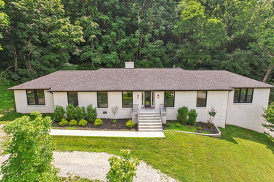 5527 Hillview Dr